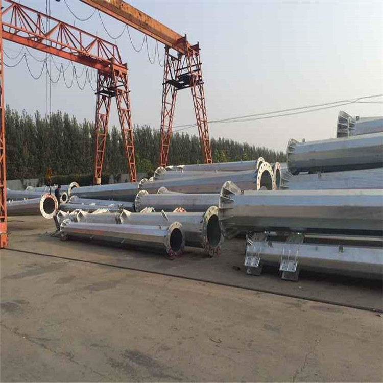 钢管塔结构具有相对技术和经济优势，适合应用于承受大荷载的输电铁塔。